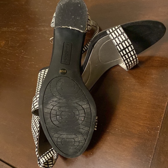 Black and white checkered heel - Picture 4 of 4